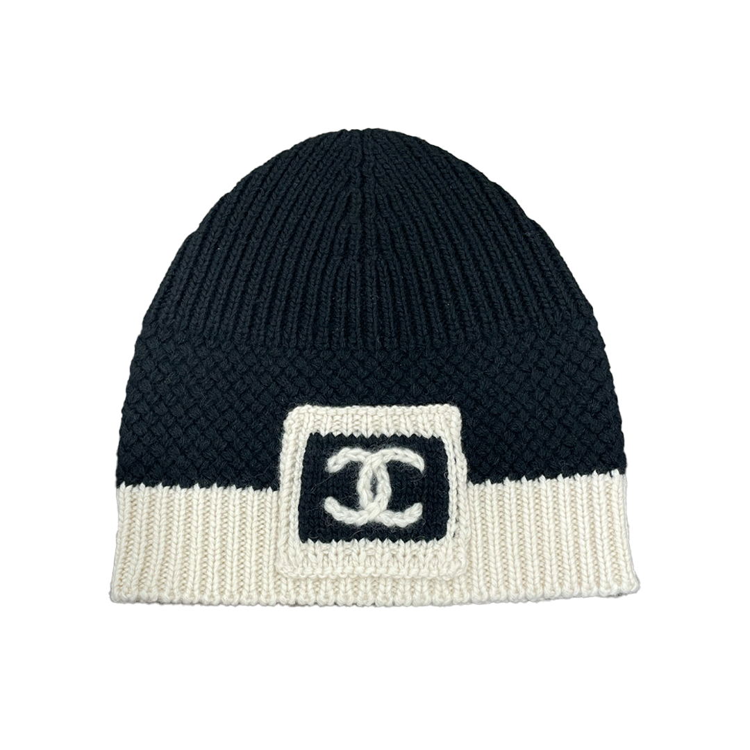 Chanel Beanie CC Black & White